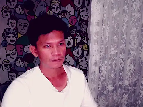 Snapshot of SweetasianHugoxxx chatting on 14, 3, 2025 SweetasianHugoxxx online show from 14, 3, 2025