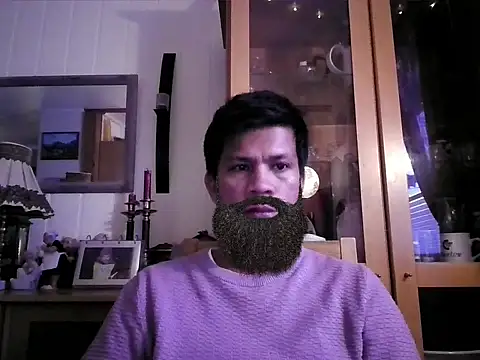 Snapshot of SweetasianHugoxxx chatting on 14, 11, 2025 SweetasianHugoxxx online show from 14, 11, 2025