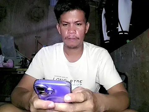 Snapshot of SweetasianHugoxxx chatting on 13, 4, 2026 SweetasianHugoxxx online show from 13, 4, 2026