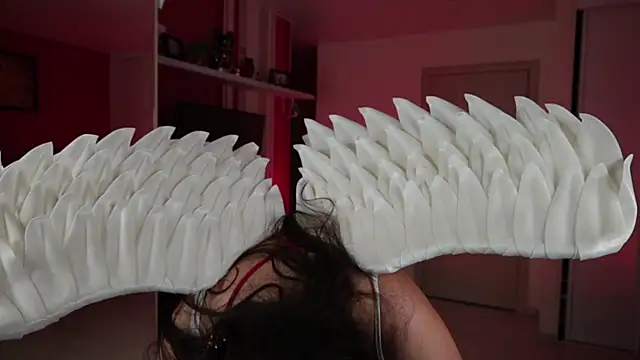 Roni Tailed online show from 14, 2, 2025