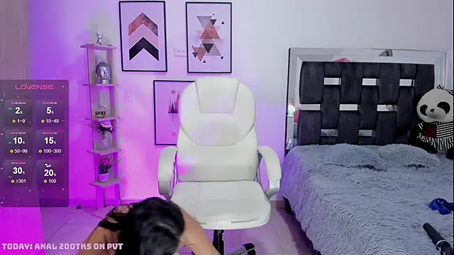 victoria castillo1 online show from 2, 3, 2025