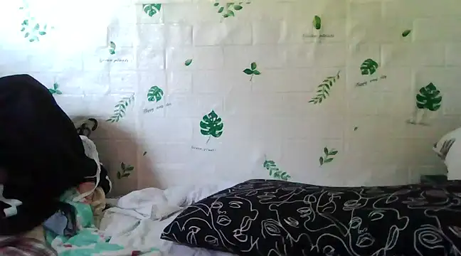 Snapshot of Silly_Girl21 chatting on 8, 12, 2024 Silly Girl21 online show from 8, 12, 2024