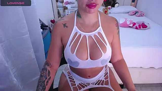 Snapshot of sara__stone1 chatting on 3, 2, 2025 sara stone1 online show from 3, 2, 2025