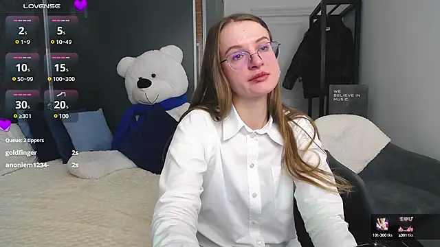 KateJonson online show from 7, 12, 2024