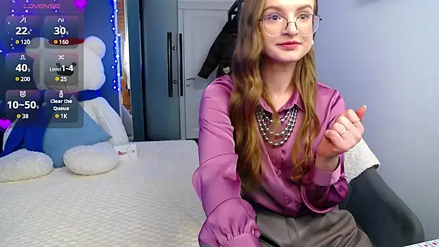 KateJonson online show from 9, 12, 2024