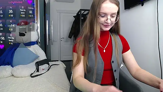 KateJonson online show from 11, 12, 2024