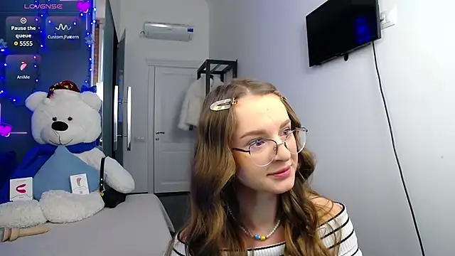 KateJonson online show from 2, 1, 2025