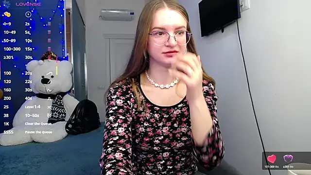 KateJonson online show from 14, 3, 2025