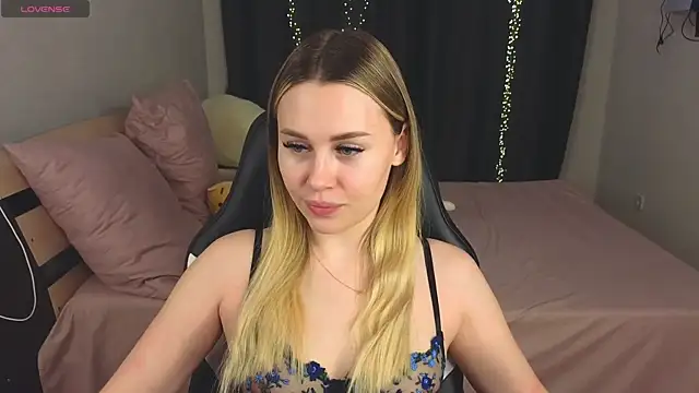 Snapshot of Alenca_hot_sex chatting on 17, 1, 2025 Alenca hot sex online show from 17, 1, 2025