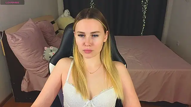 Snapshot of Alenca_hot_sex chatting on 9, 2, 2025 Alenca hot sex online show from 9, 2, 2025