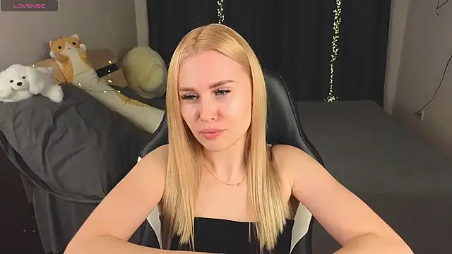 Snapshot of Alenca_hot_sex chatting on 14, 2, 2025 Alenca hot sex online show from 14, 2, 2025