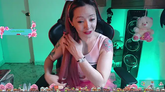 pink-2022 online show from 23, 12, 2024