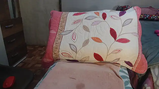 gatitas traviesas online show from 9, 10, 2025