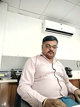 Desi Londa 143 online show from 13, 1, 2026