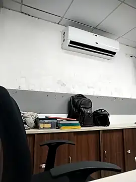 Desi Londa 143 online show from 30, 3, 2026