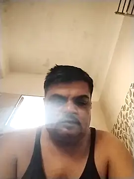 Snapshot of Desi_Londa_143 chatting on 6, 5, 2026 Desi Londa 143 online show from 6, 5, 2026