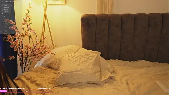 Snapshot of bunnycuteshy chatting on 25, 9, 2025 bunnycuteshy online show from 25, 9, 2025