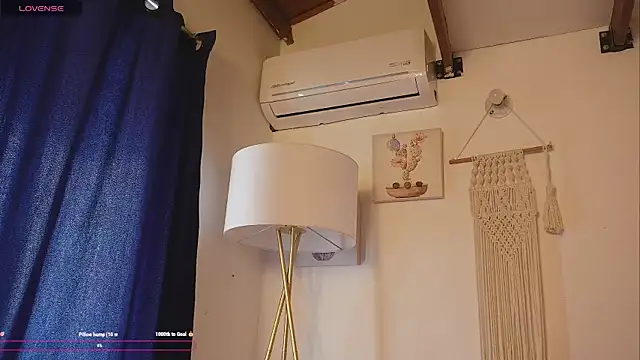 Snapshot of bunnycuteshy chatting on 9, 10, 2025 bunnycuteshy online show from 9, 10, 2025