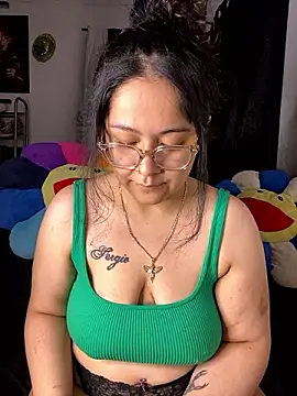 Snapshot of MsConejitaa chatting on 2, 12, 2024 MsConejitaa online show from 2, 12, 2024