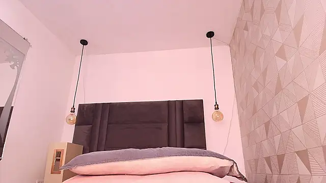 arletmss online show from 7, 1, 2025