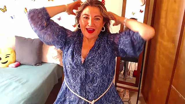 Jolie-Mature online show from 7, 1, 2025