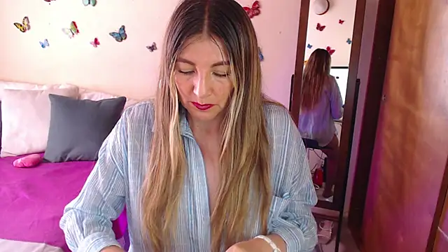 Jolie-Mature online show from 5, 3, 2025