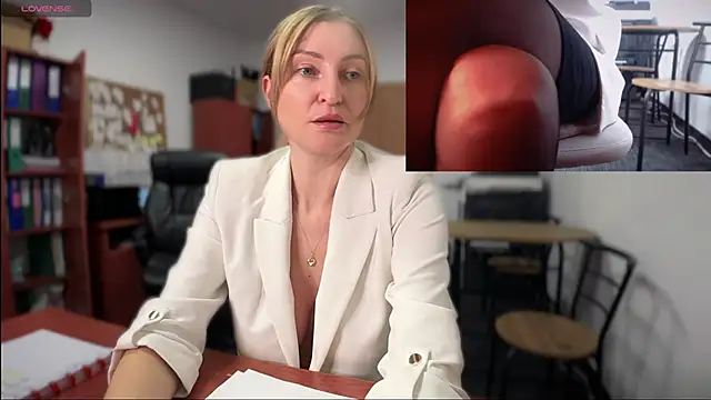 Snapshot of legsLONG chatting on 9, 12, 2024 legsLONG online show from 9, 12, 2024