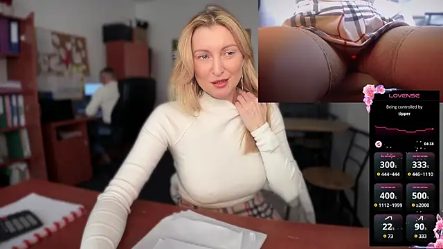 Snapshot of legsLONG chatting on 10, 2, 2025 legsLONG online show from 10, 2, 2025
