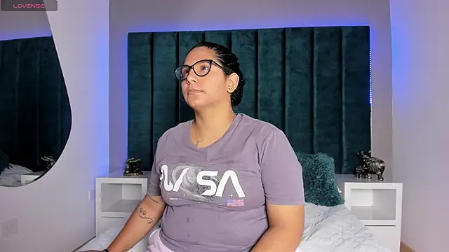 DanielleEvans  online show from 19, 1, 2026