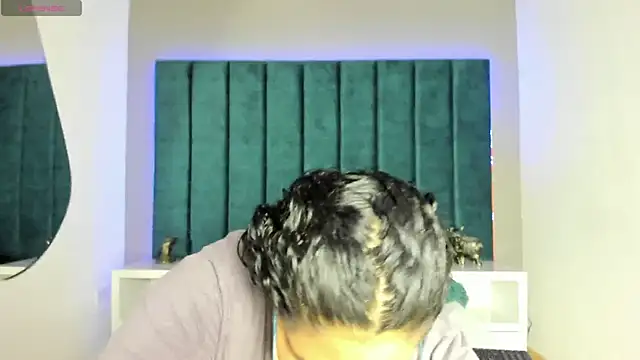 DanielleEvans  online show from 2, 2, 2026