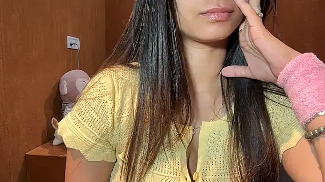 Snapshot of riya_stream chatting on 18, 9, 2025 riya stream online show from 18, 9, 2025