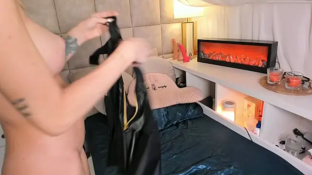 Snapshot of TatjanaTillers chatting on 14, 2, 2026 TatjanaTillers online show from 14, 2, 2026