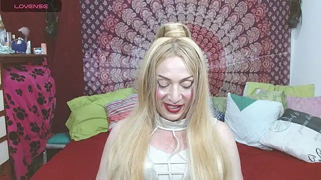 Snapshot of elena_evans chatting on 9, 1, 2025 elena evans online show from 9, 1, 2025