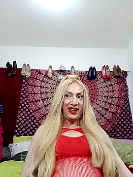 Snapshot of elena_evans chatting on 2, 2, 2025 elena evans online show from 2, 2, 2025