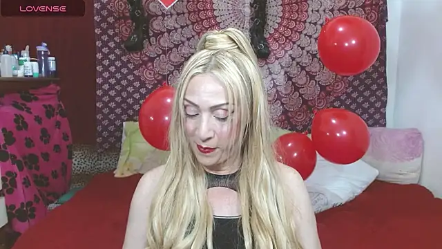 Snapshot of elena_evans chatting on 17, 2, 2025 elena evans online show from 17, 2, 2025