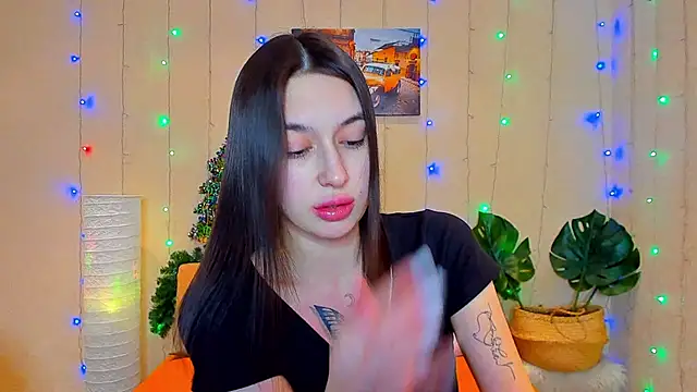 Snapshot of Pauline_Soul chatting on 28, 12, 2024 Pauline Soul online show from 28, 12, 2024