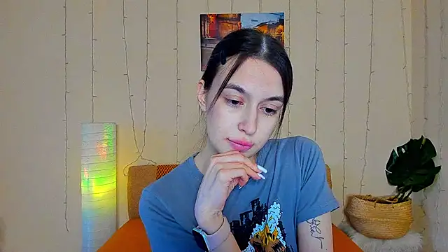 Snapshot of Pauline_Soul chatting on 1, 2, 2025 Pauline Soul online show from 1, 2, 2025
