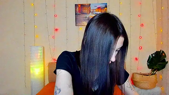 Snapshot of Pauline_Soul chatting on 4, 2, 2025 Pauline Soul online show from 4, 2, 2025