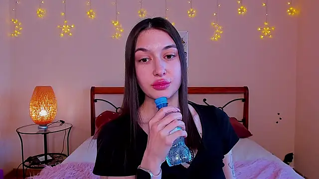 Snapshot of Pauline_Soul chatting on 21, 2, 2025 Pauline Soul online show from 21, 2, 2025