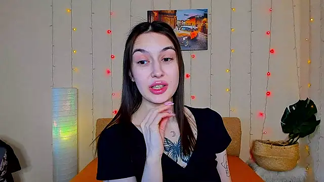 Snapshot of Pauline_Soul chatting on 28, 2, 2025 Pauline Soul online show from 28, 2, 2025
