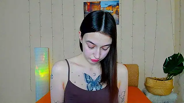 Snapshot of Pauline_Soul chatting on 8, 3, 2025 Pauline Soul online show from 8, 3, 2025