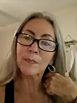 Snapshot of EvaRobinson chatting on 13, 12, 2024 EvaRobinson online show from 13, 12, 2024