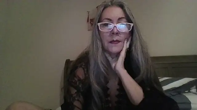 Snapshot of EvaRobinson chatting on 20, 12, 2024 EvaRobinson online show from 20, 12, 2024