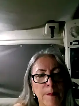 Snapshot of EvaRobinson chatting on 30, 12, 2024 EvaRobinson online show from 30, 12, 2024