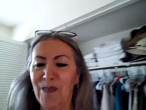 Snapshot of EvaRobinson chatting on 12, 2, 2025 EvaRobinson online show from 12, 2, 2025