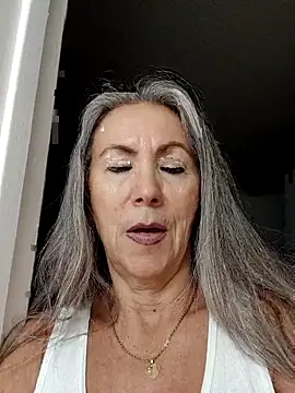 Snapshot of EvaRobinson chatting on 19, 2, 2025 EvaRobinson online show from 19, 2, 2025