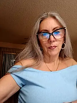 Snapshot of EvaRobinson chatting on 13, 3, 2025 EvaRobinson online show from 13, 3, 2025