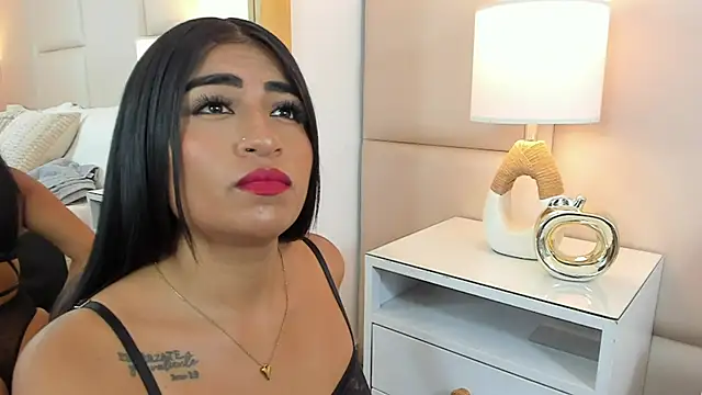 AntoniaRoss  online show from 4, 11, 2025