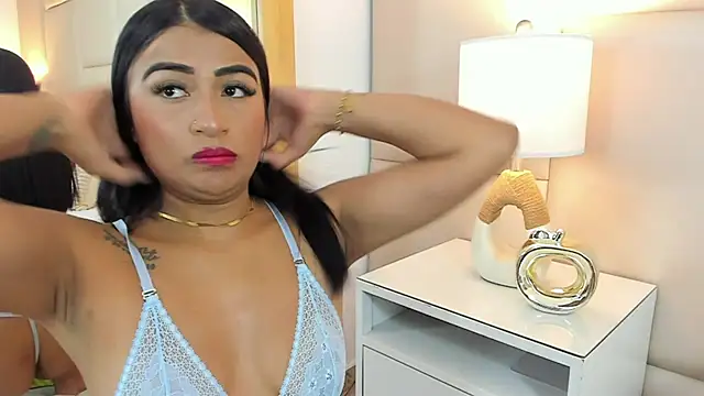 AntoniaRoss  online show from 14, 11, 2025