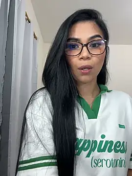 Snapshot of MauraGray chatting on 17, 2, 2026 MauraGray online show from 17, 2, 2026